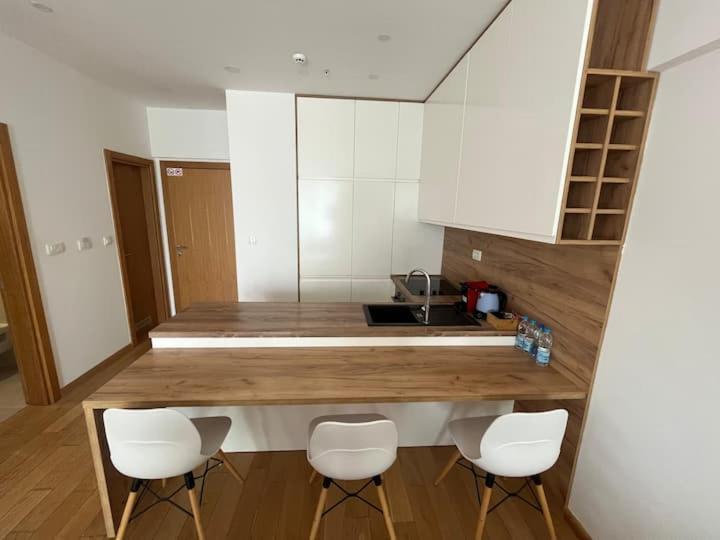 Apartments Lux Budva Kültér fotó